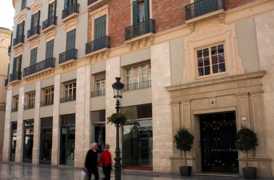 Arriaga Asociados se instala en Calle Larios, 4