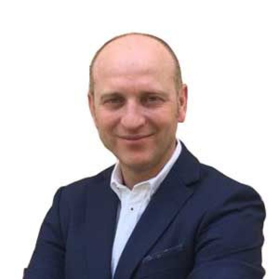Alvaro Castro, Gerente en Compañía de Marketing.