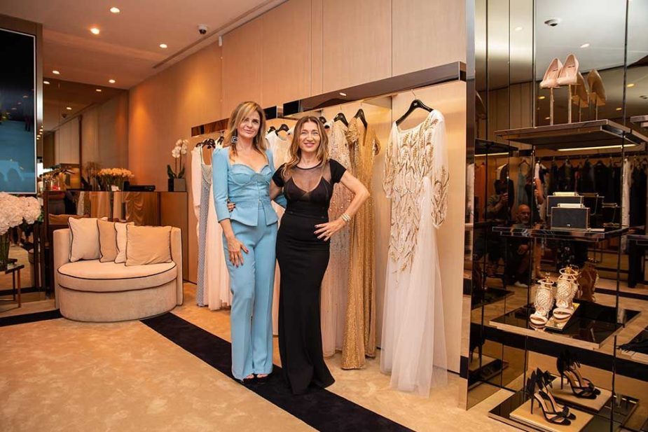 Elisabetta Franchi y Angelika Legowik en la inauguración.