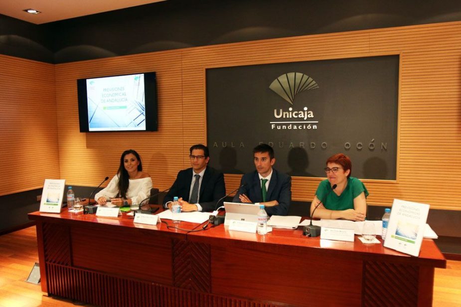 Presentación del Informe "Previsiones Económicas de Andalucía".