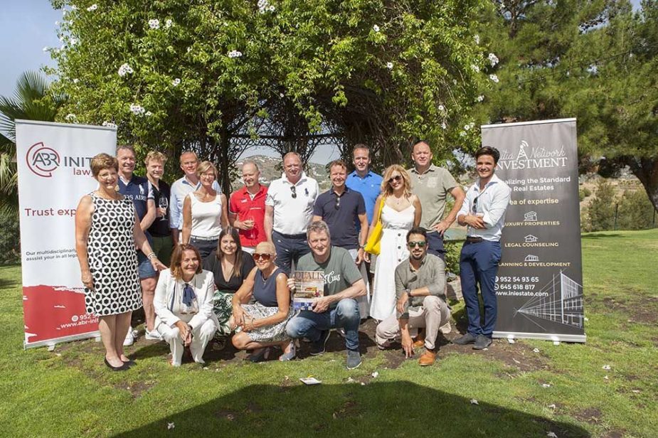 Agentes recorren la zona de la mano de Initia Network Investment