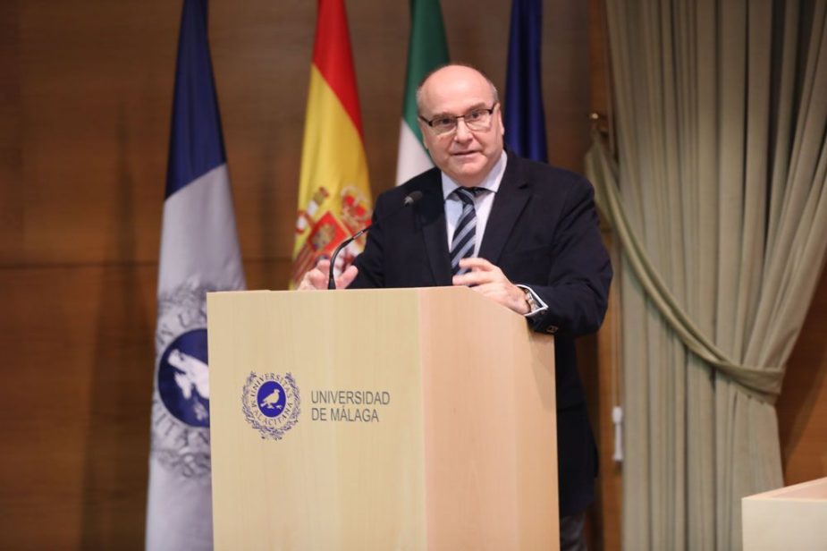 Benjamín del Alcázar Martínez.