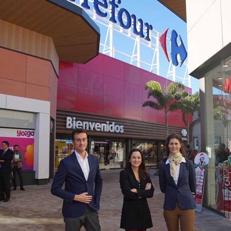 El Centro Comercial Los Patios renueva sus instalaciones.