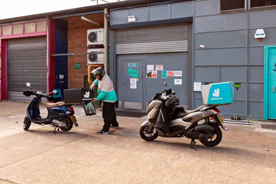 Repartidor de Deliveroo.