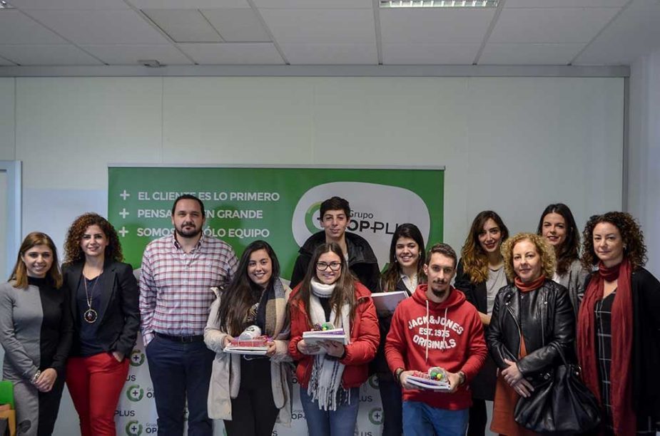 OPPLUS recibiendo a los alumnos de FP Dual.