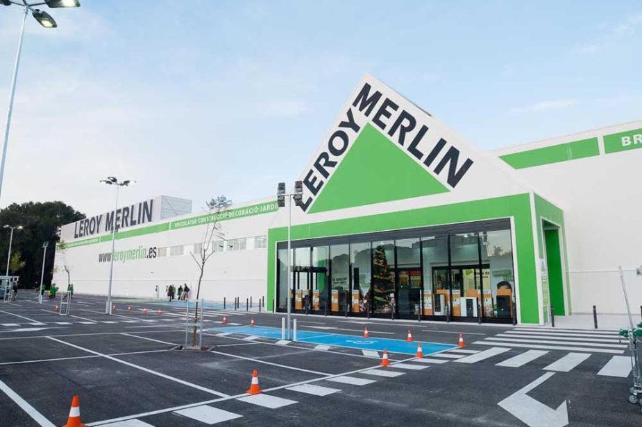 Fachada de una tienda de Leroy Merlin