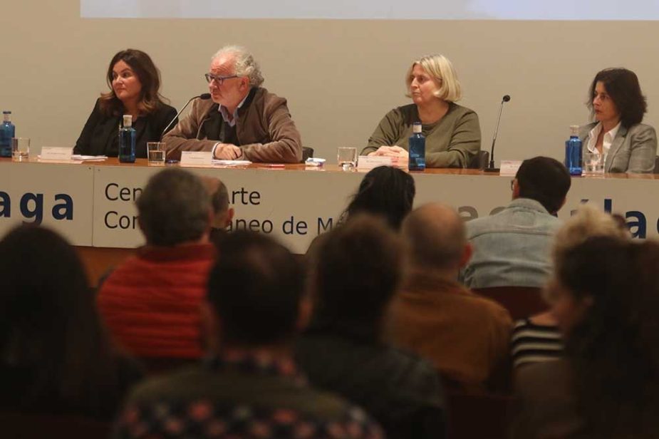 Helena Juncosa (a la izquierda) y Fernando Francés.