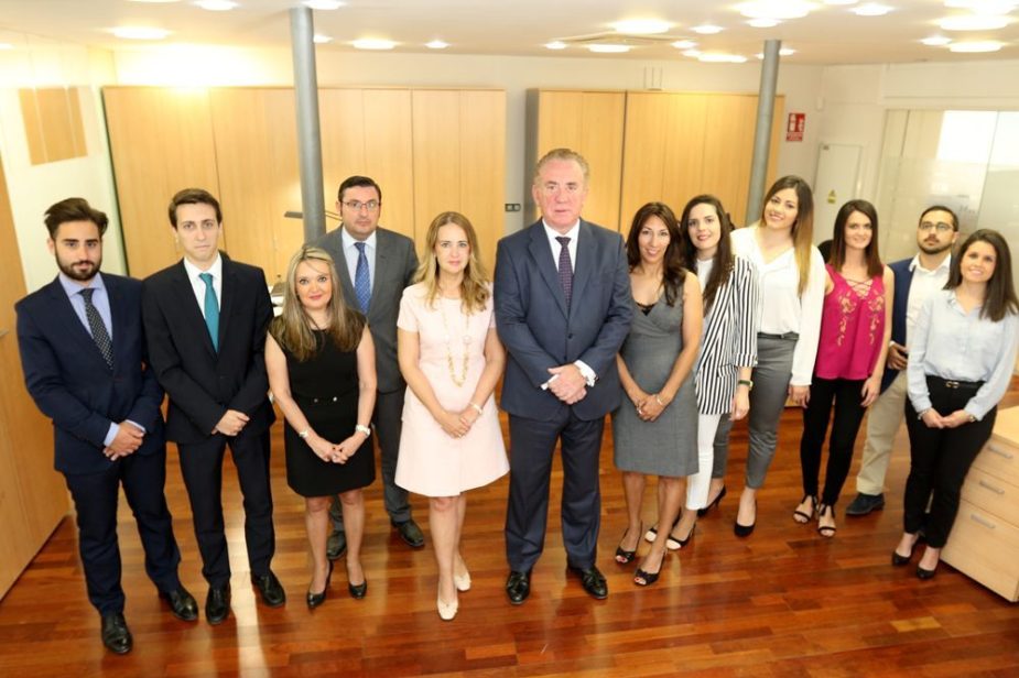Equipo de THM Eduaro Molina & Asociados.