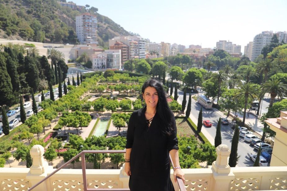 Rosa Galindo, candidata por Málaga Ahora, en la azotea del Ayuntamiento de Málaga.