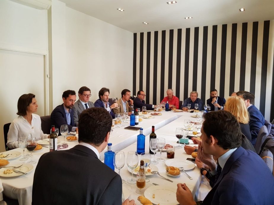 Almuerzo de trabajo celebrado por Cesur.