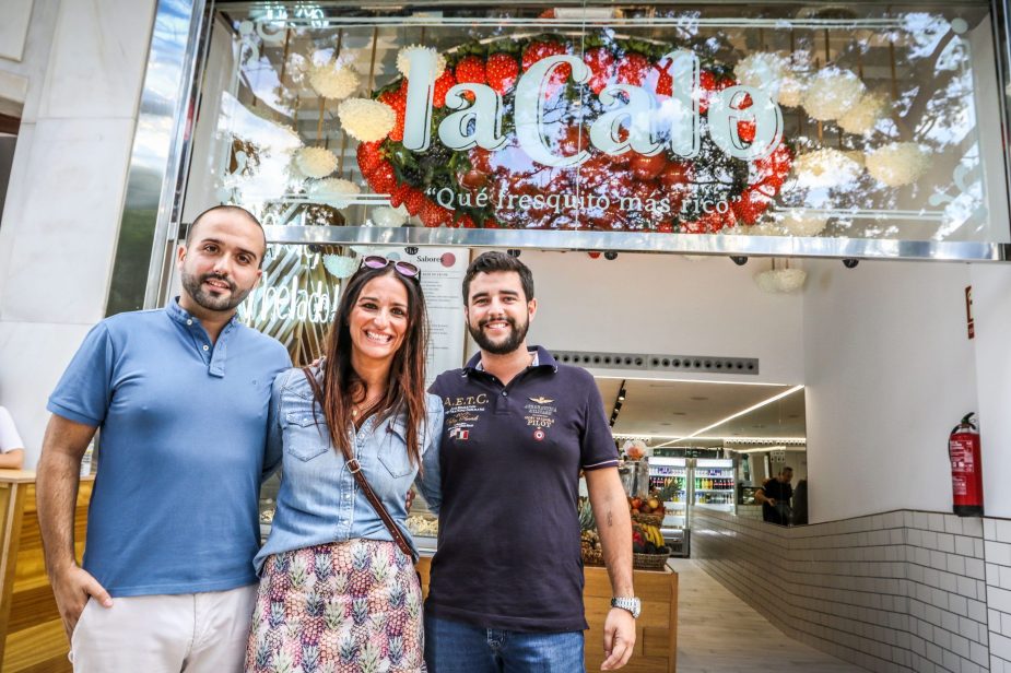 Apertura heladería "La caló".