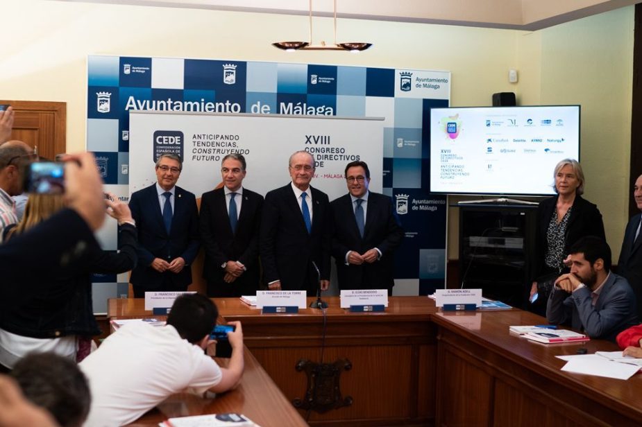 Presentación en el Ayuntamiento del XVIII Congreso de Directivos.