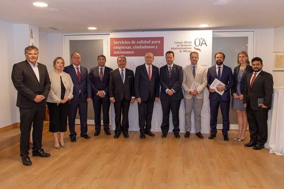 El Colegio de Gestores Administrativos organiza un encuentro con los cónsules para dar a conocer la profesión en el extranjero