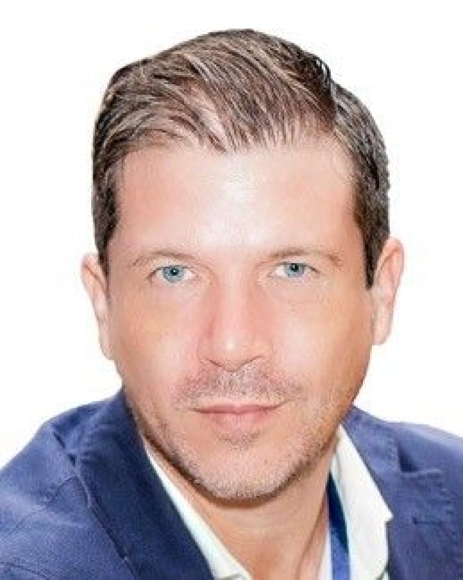 Dr. Jesús Hernández Ruiz (PhD) CEO de A04Media. Doctor en Economía de la Empresa. Profesor Doctor ESIC