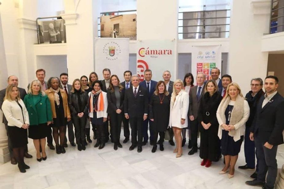 La formación del Cuerpo Consular se ha celebrado en los espacios de la Cámara de Comercio.