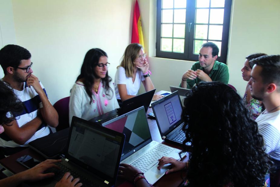 El equipo directivo de la Fundación Cánovas