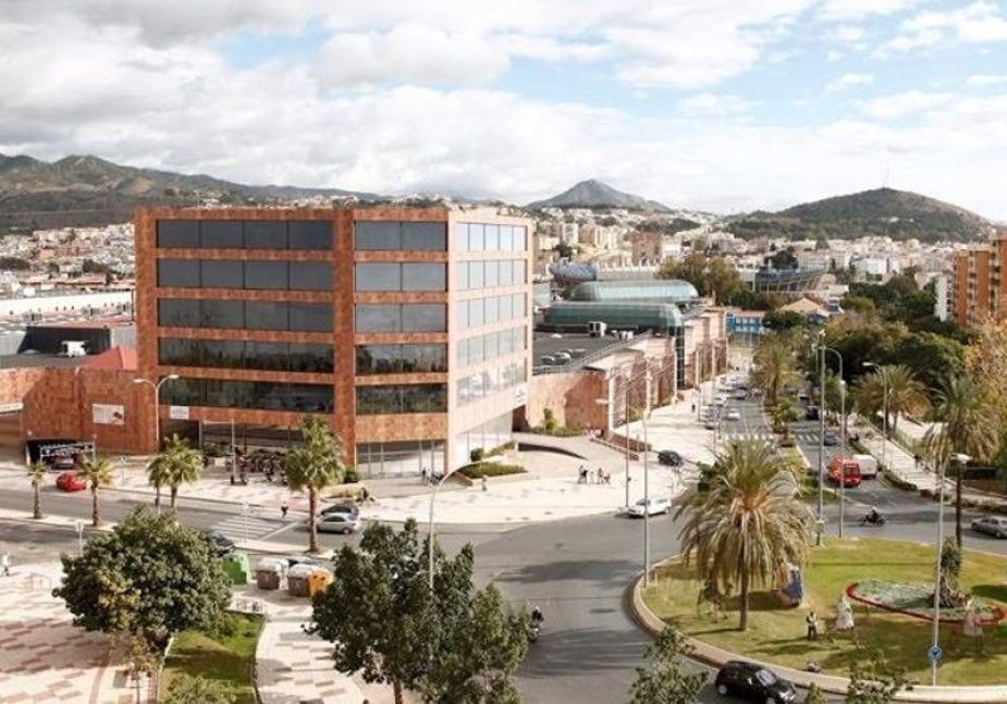 Proyección del hotel de Sercotel en la Rosaleda.