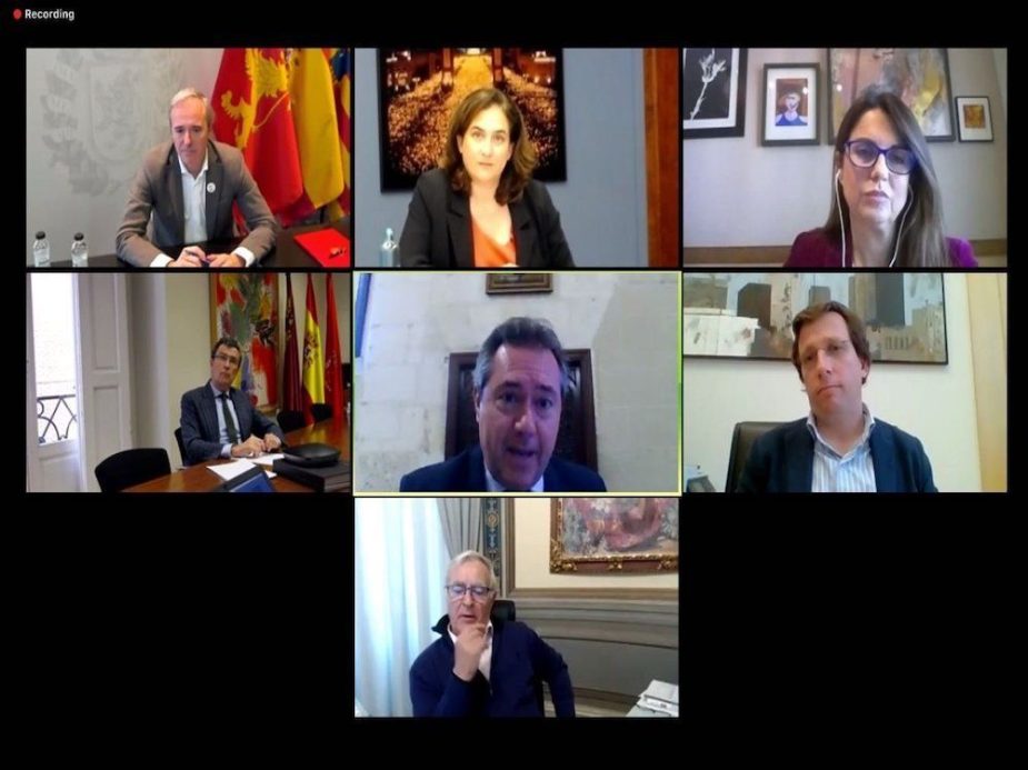 Reunión de alcaldes para gestionar la crisis del coronavirus.