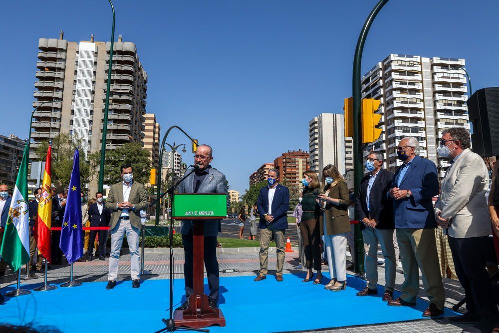 Asistentes a la reinauguración de la avenida Andalucía