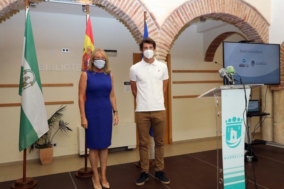 Durante la presentación del proyecto.