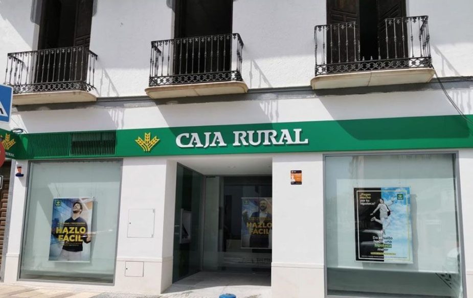 Fachada de la nueva oficina de Caja Rural del Sur en Coín