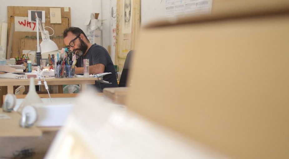Javier Calleja en su taller