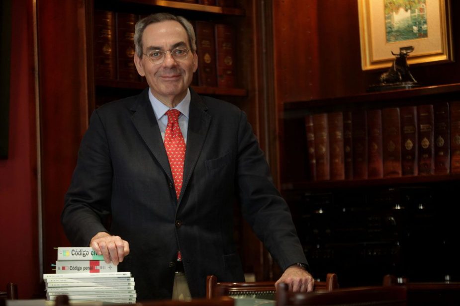 El equipo de Bengio & Asociados está conformado por economistas, abogados y auditores que aportan conocimiento y experiencia en el trabajo diario.