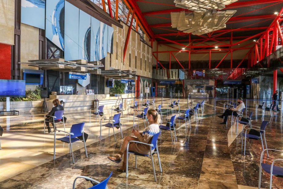 La recepción del Palacio de Ferias habilitada para la realización de estos test