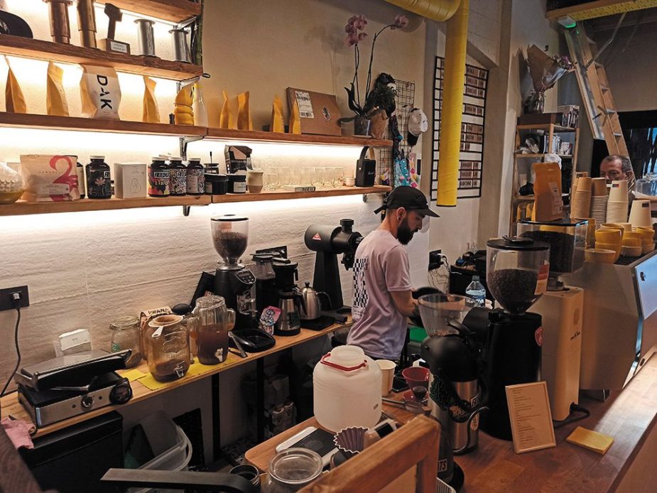 mía coffee shop