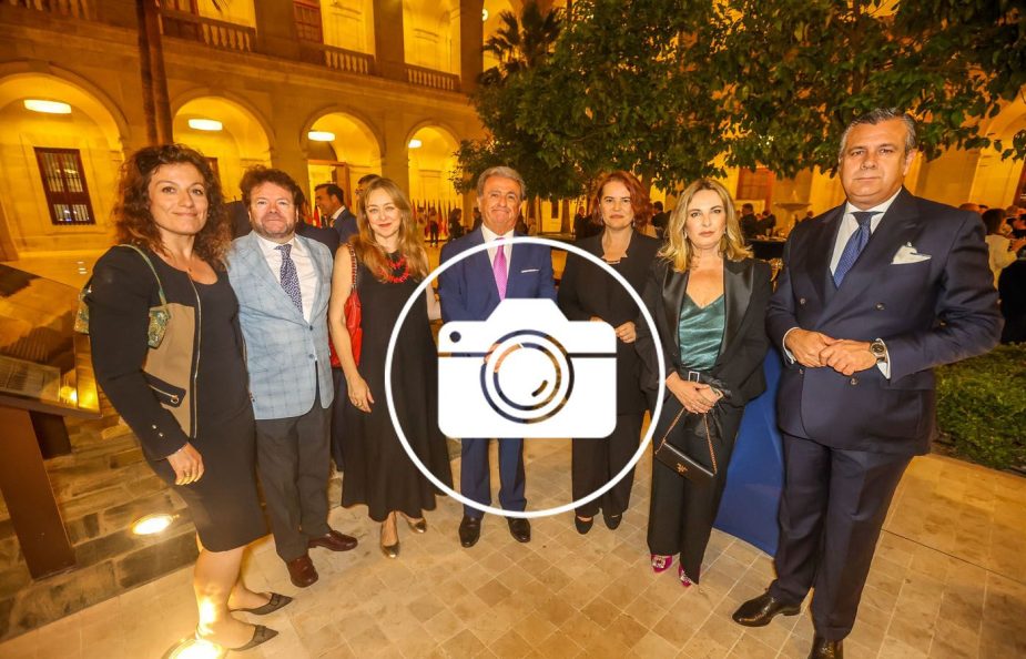 cuerpo consular málaga