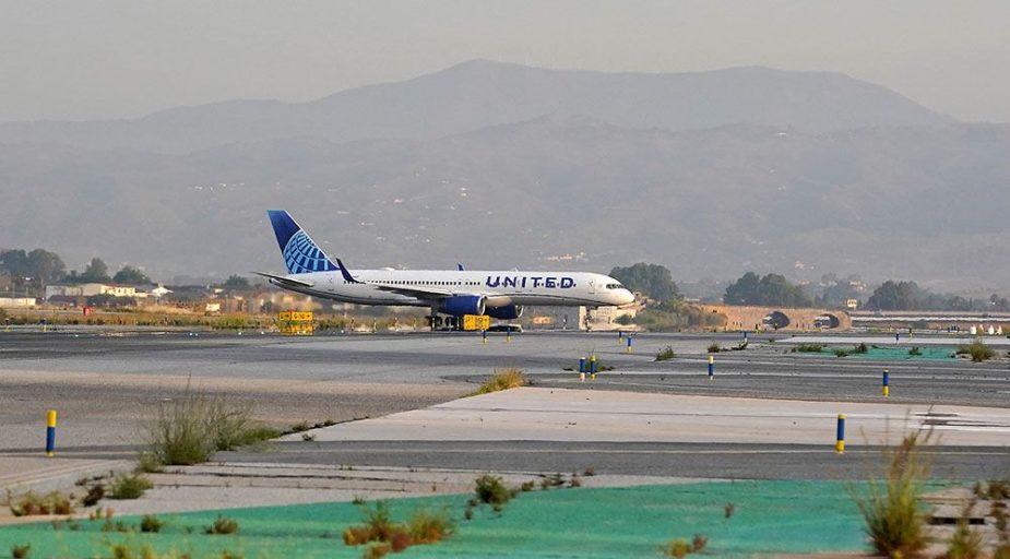 UNITED AIRLINES