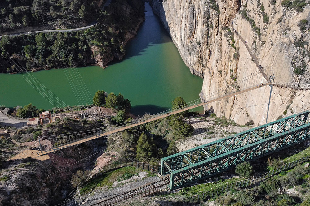 caminito del rey puente colgante