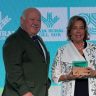 Faccsa recibe premio