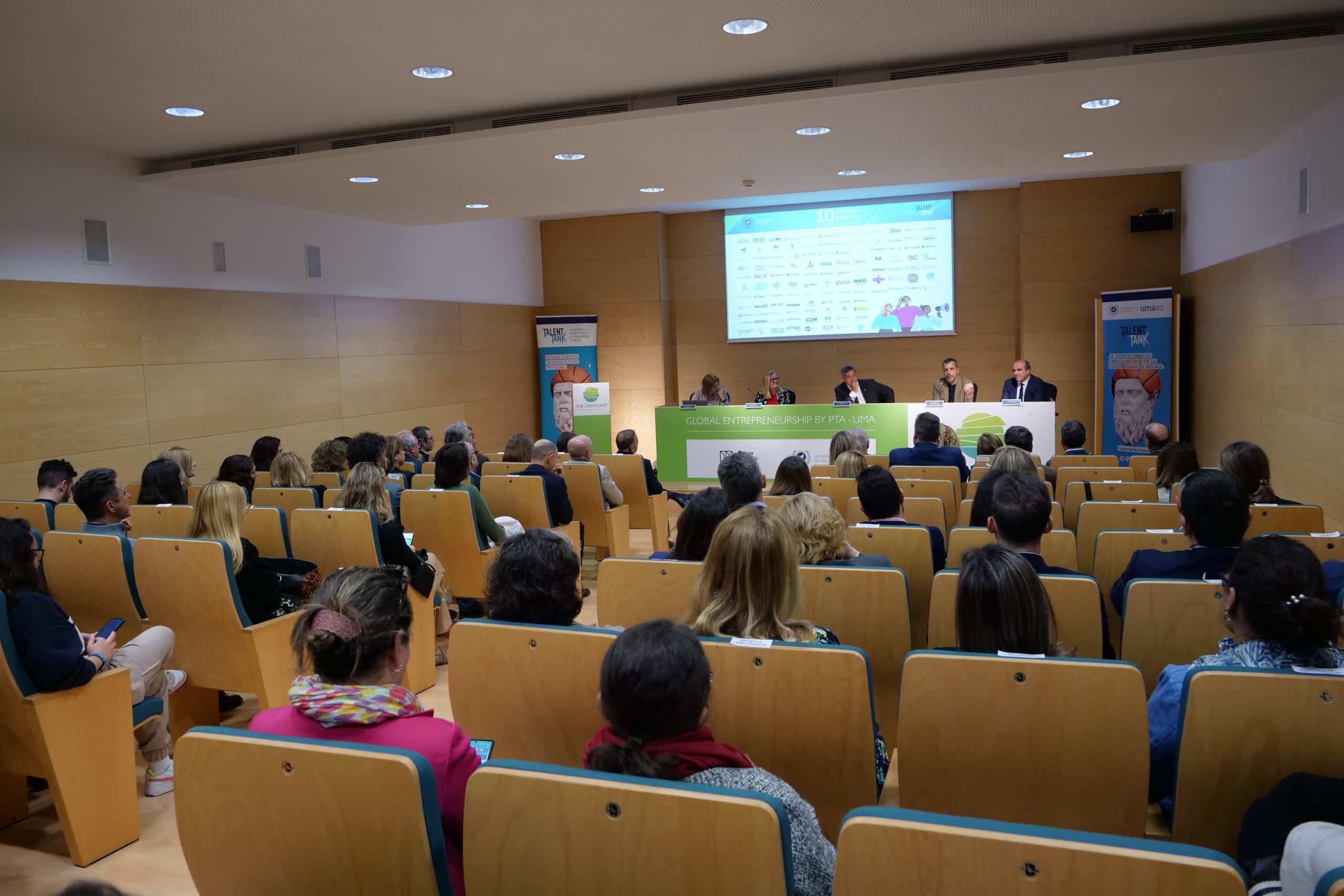feria empleo uma