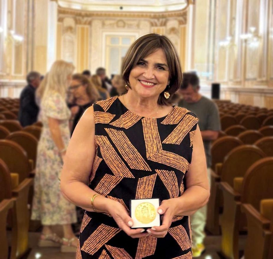 medalla de oro ateneo