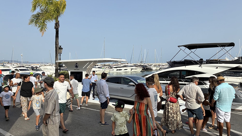 DENZA muestra en Málaga sus nuevos coches de lujo