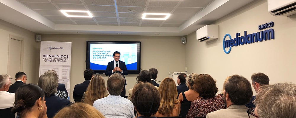 apertura nueva oficina Banco Mediolanum Málaga