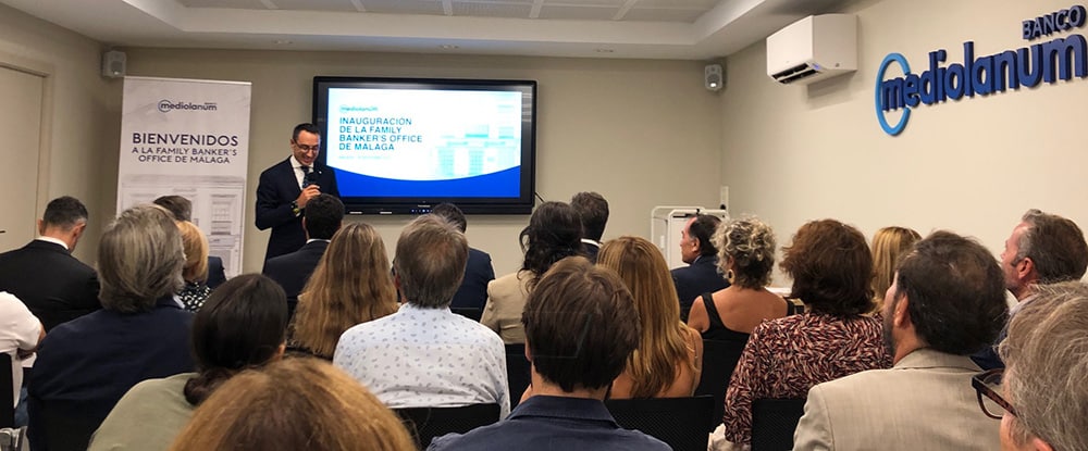 apertura nueva oficina Banco Mediolanum Málaga