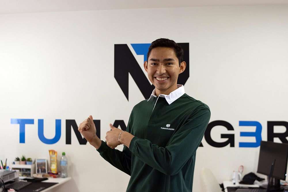 influencer Fernanfloo socio global TUMANAG3R