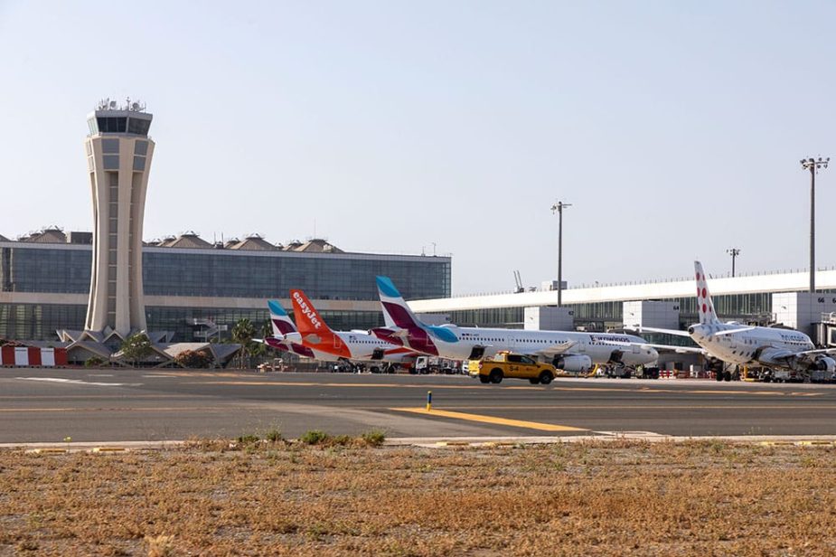 aeropuerto de Málaga abril 2026