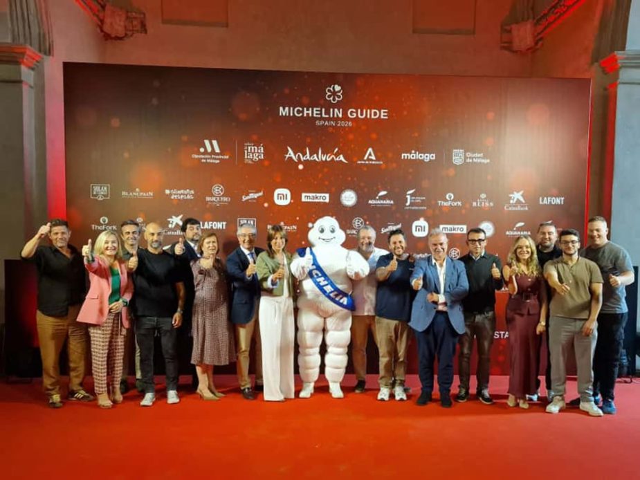 Francisco Salado junto a los chefs Michelin malagueños durante la presentación en Ronda.