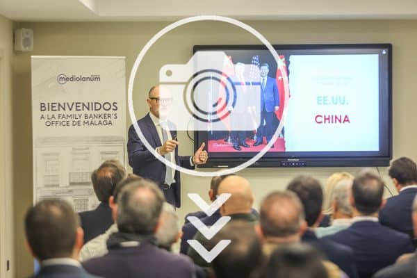 desayuno de análisis económico Banco Mediolanum