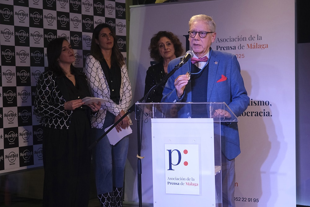 CARLOS PÉREZ ARIZA