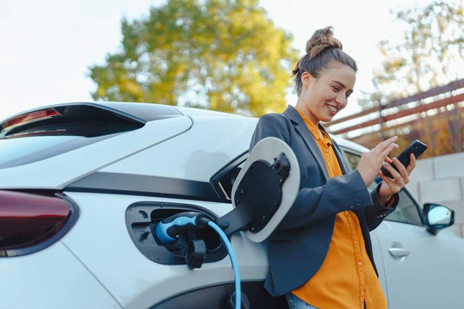 matriculaciones de vehículos electrificados en España 2025