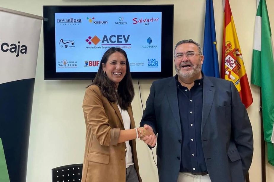 Unicaja apoyo financiero Vélez-Málaga