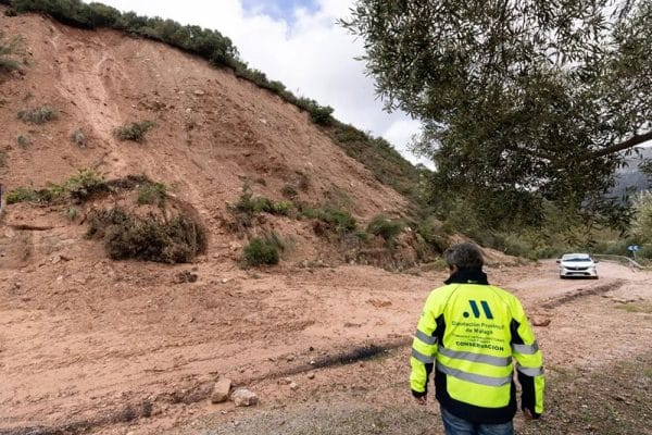 reparación carreteras Diputación Málaga temporal
