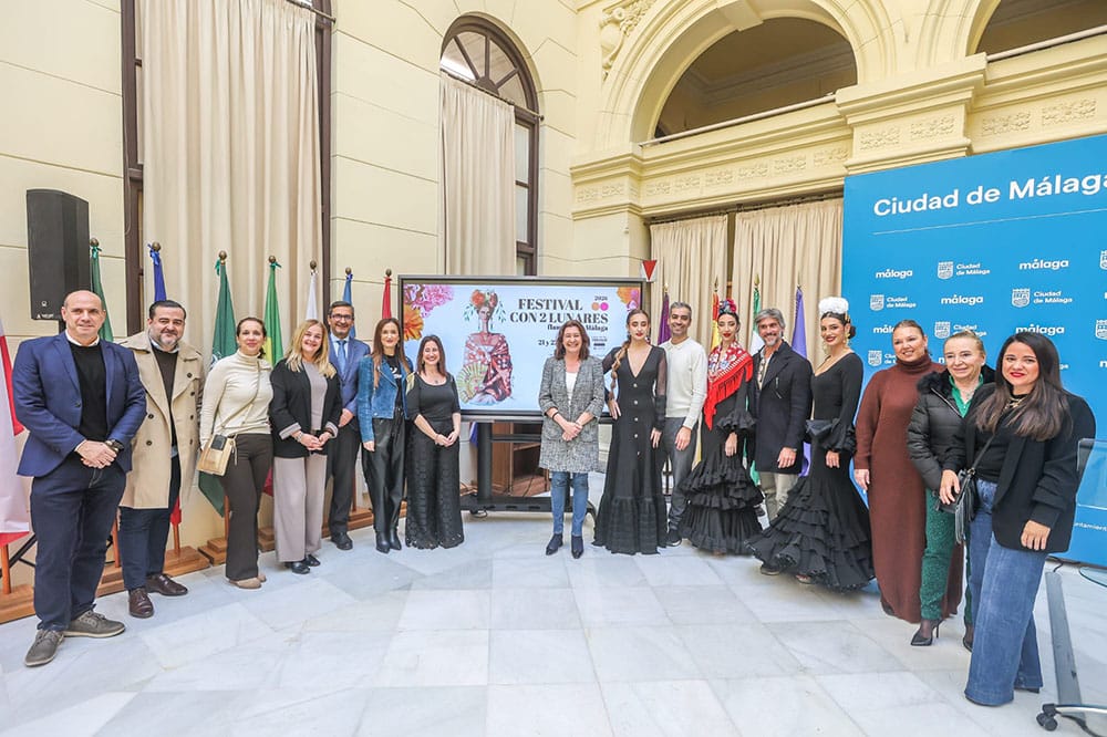 La Pasarela ‘Con 2 lunares’ reúne en Málaga a más de 40 diseñadores flamencos