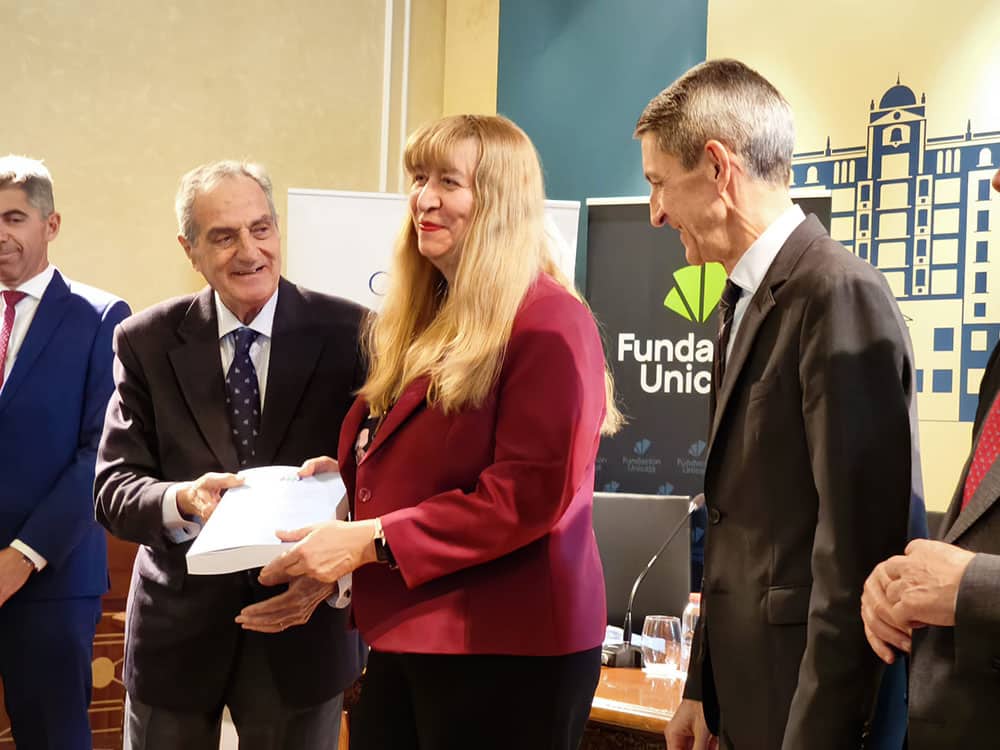 Marina Mejías Premio CIVISUR Alzheimer