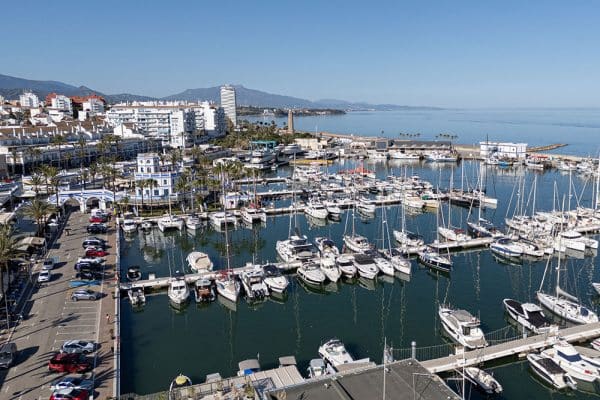 Puerto Deportivo de Estepona impacto económico 2025