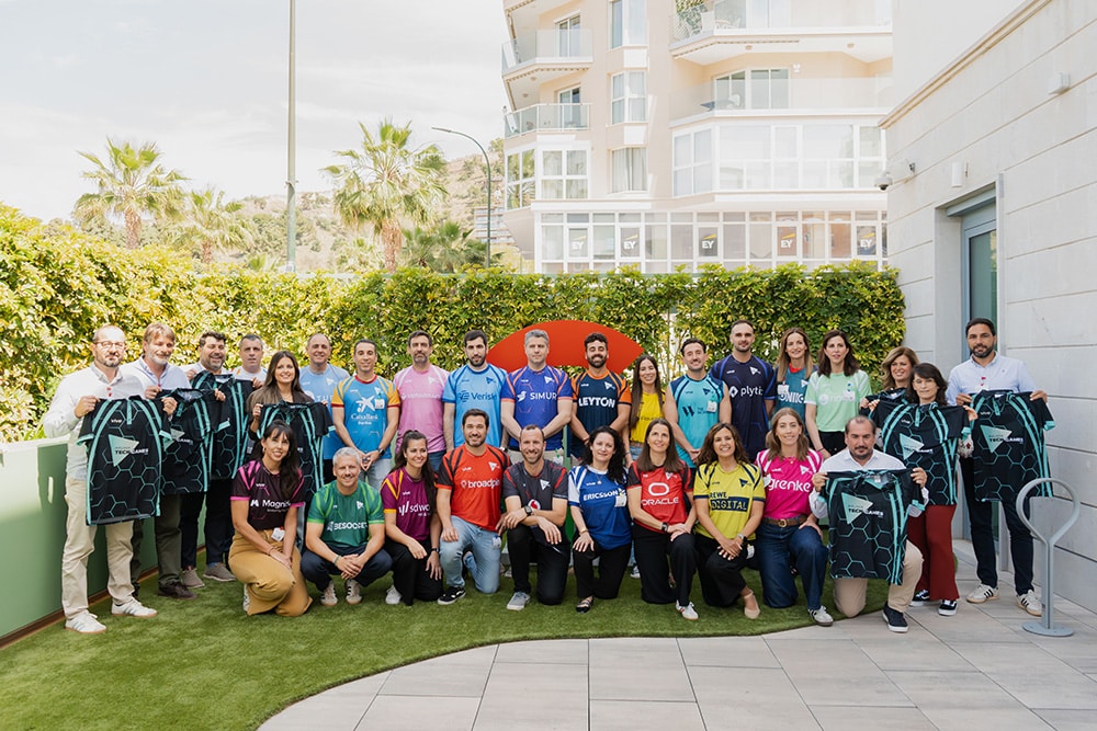 Foto de familia de organizadores y empresas participantes tras anunciar la quinta edición de Málaga Tech Games, que se celebrará el 9 y 10 de mayo.